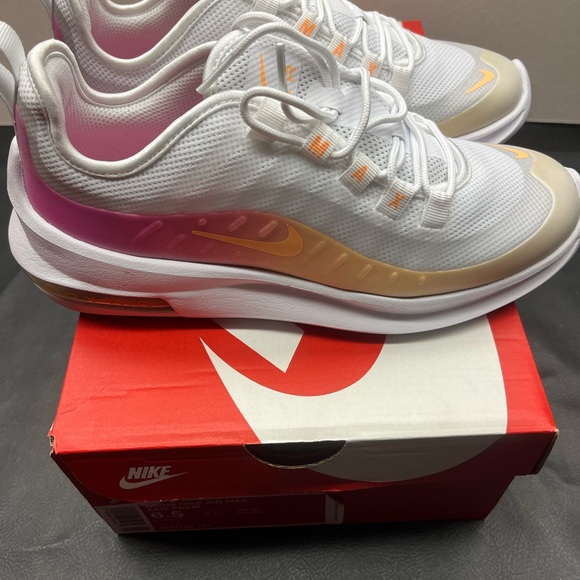 Women’s Nike Air Max Axis Prem - Brand new in box - Size: 6.5 - Picture 2 of 8